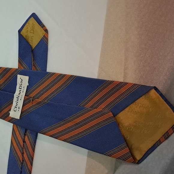 Vintage Christian Dior Tie. Italian Made. 100% Silk. Blue/Orange design. - Picture 6 of 7